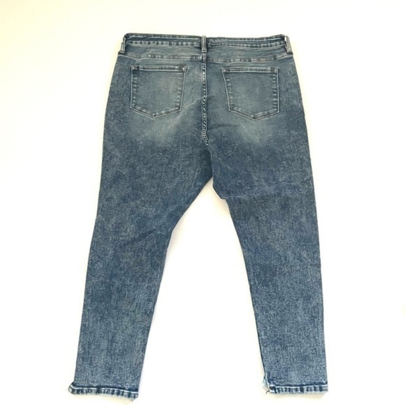 Kancan High Rise Distressed Jeans Size 3XL Raw Hem - Picture 2 of 7